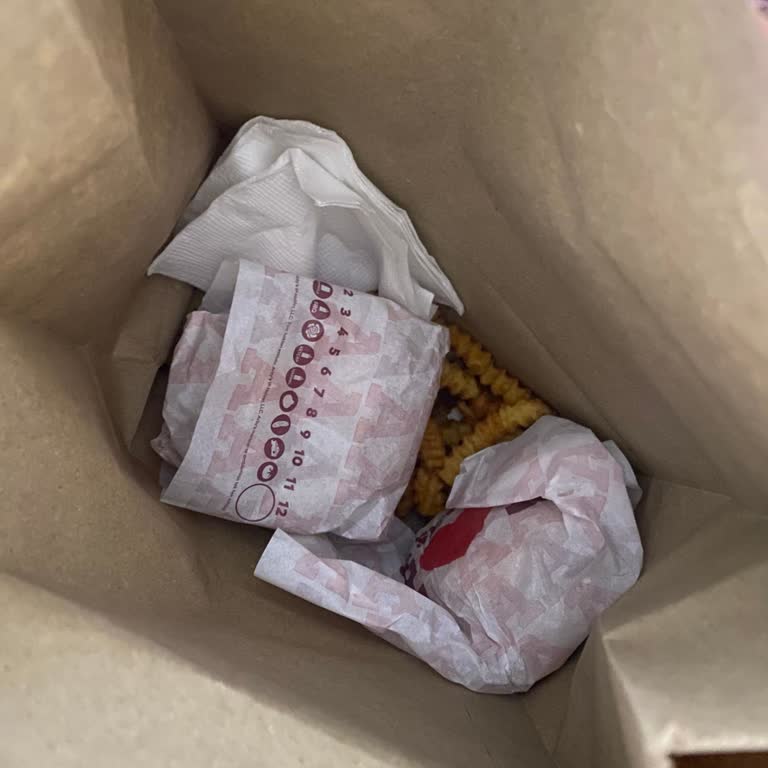 Arby's Şubesinde Eksik Menü Teslimatı Ve Ücret İadesi Talebi