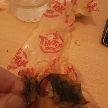 TikTok Döner Şubesinde Paslı Sıvı Ve Hijyen İhlali