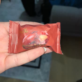 Bursa Çalı Elit Kuruyemiş Çikolatanın Kurtlanması