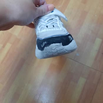 Skechers Çocuk Ayakkabılarında Üretim Hatası Nedeniyle Hızlı Aşınma Ve Değişim Talebi