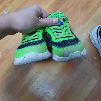 Skechers Çocuk Ayakkabılarında Üretim Hatası Nedeniyle Hızlı Aşınma Ve Değişim Talebi