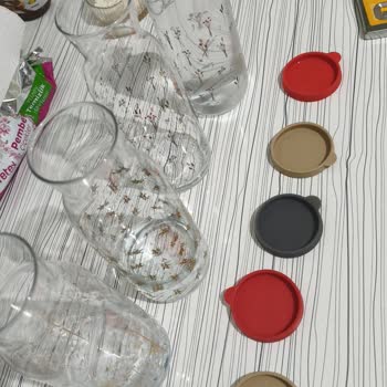 Lav Sürahisinin Silikon Kapağındaki Koku Ve Lekeler İçin Ücretsiz Değişim Talebi