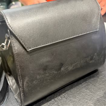 Deichmann Van AVM Çantası Kısa Sürede Kırıldı Ve İnceleme Sonrası Kirli Olarak Döndü