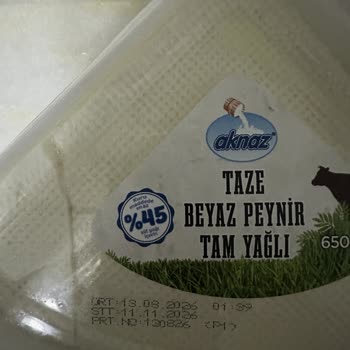 BİM Taze Beyaz Peynir Paketi İçinden Çıkan Böcek Hijyen Ve Sağlık Riskine Dikkat