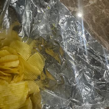 Aşırı Yağlı Ruffles Cipsi Ve Saygısız Market Sahibi