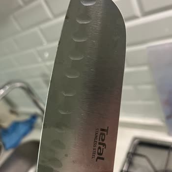 Cuchillo Santoku de Tefal se Oxida en Cuatro Días y No Recibo Respuesta