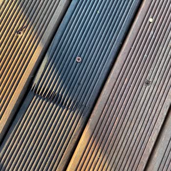 Koçtaş Pinoxi Deck Kaplamasında Patlamalar Veranda Kullanılamaz Hale Getirdi