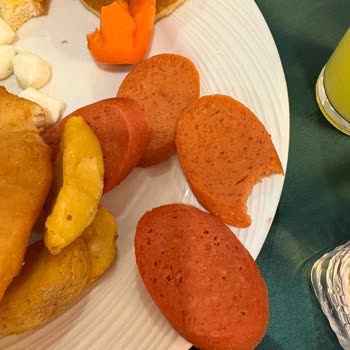 Yanmış Yemek, Böcekli Domates Ve Hijyen Sorunları: 28.000 TL İade Talebi