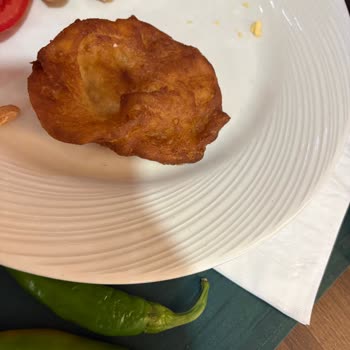 Yanmış Yemek, Böcekli Domates Ve Hijyen Sorunları: 28.000 TL İade Talebi