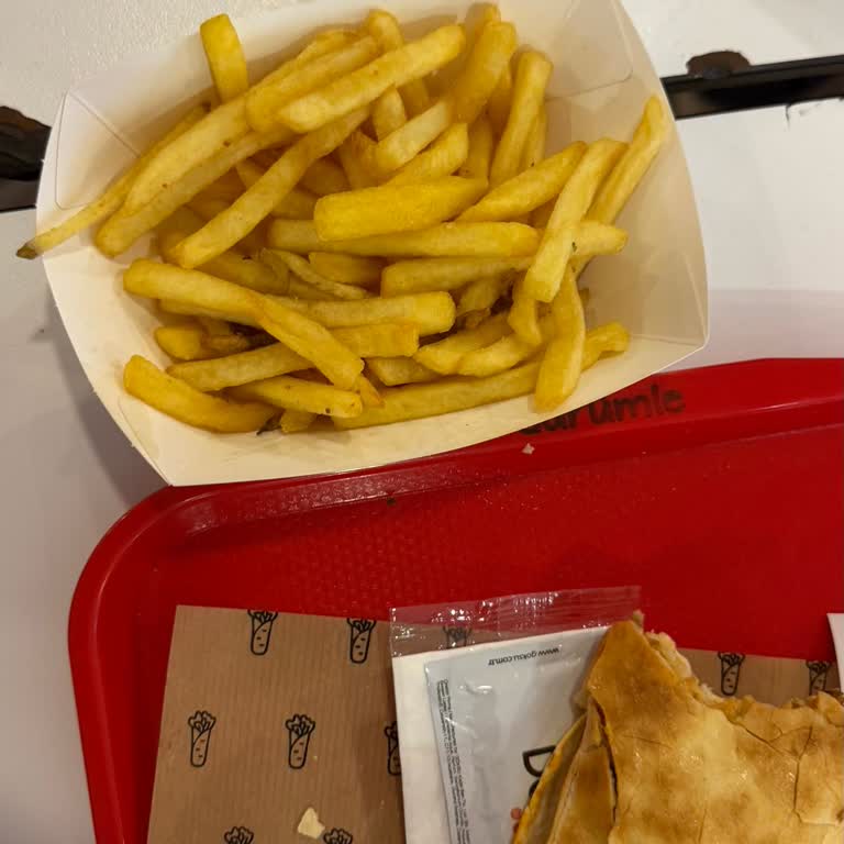 Kuru Tavuk Dürüm Ve Çürük Patatesler Ücret İadesi Talebi