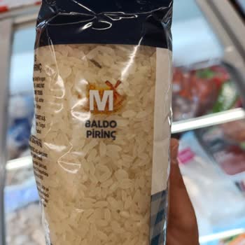 Migros Pirinçinde Canlı Kurt Görülmesi Sağlık Endişesi Yaratıyor