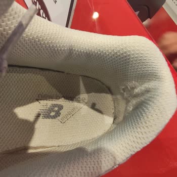 SuperStep New Balance 9060 Ayakkabısında Erken Topuk Yıpranması Ve Değişim Talebi