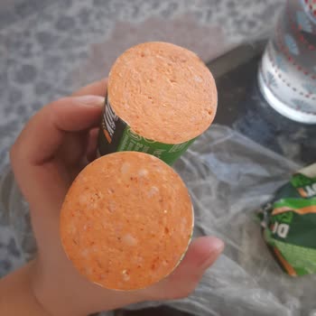 Hardal Rengindeki Şenpiliç Doyfarm Sucuk Tüketiciyi Sağlık Açısından Endişelendirdi