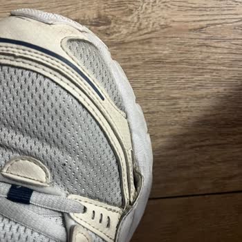 Puma Kadın Spor Ayakkabısında Dikiş Problemi Ve Mağazanın Red Kararı