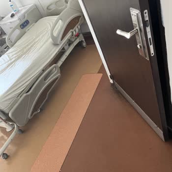 Üroloji Bölümünde Ameliyat Olacak Hastanın Yatışı Saatlerce Bekletildi