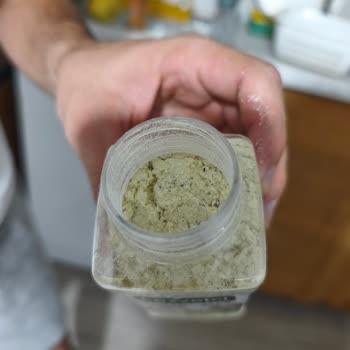 Zırhlı Gross Markette Makarna Baharatında Kıl Bulunması