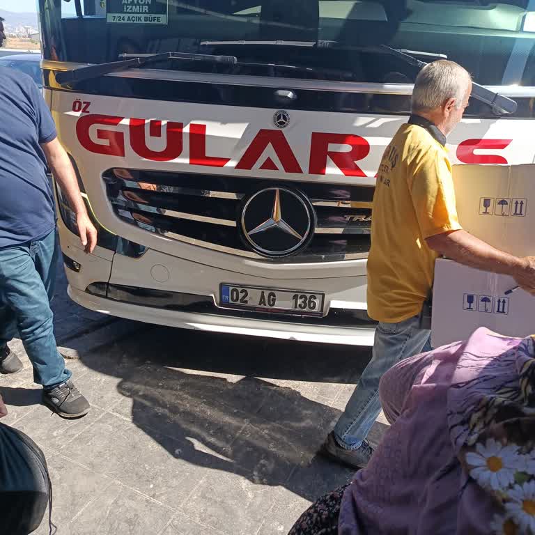 Esmer Şoförün Fiziksel Ve Sözlü Saldırısı