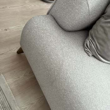 Kelebek Mobilya Sancaktepe Şubesi Temizlenmemiş Teşhir Koltuğu Teslim Ederek Sözünü Tutmadı