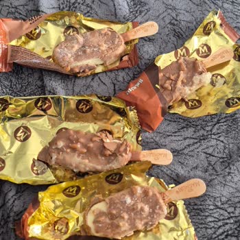 Magnum Mini Dondurmalarında Bozuk Ürün Ve Renk Değişikliği