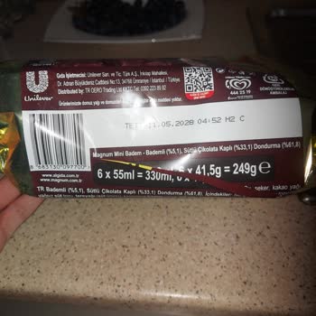 Algida Magnum Mini Badem Dondurmada Yapışkan Tabaka, Kötü Tat Ve Gıda Güvenliği Endişesi