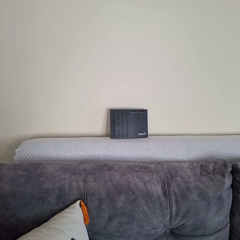 Modem Koltuk Üzerinde Kuruldu, Kablo Uzatılması Ve Güvenli Yerleştirme Talebi