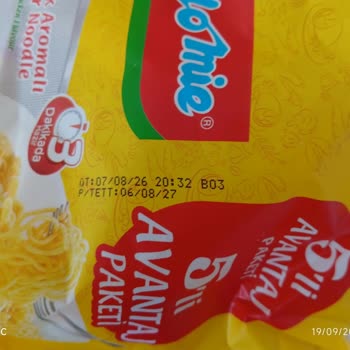 İndomie Tavuklu Pakette Böcek Bulunması Hijyen Güveni Sarsıldı