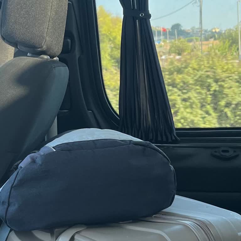 Gecikme Ve Aşırı Kalabalık Bagajlı Otobüs Yolculuğu