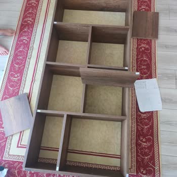 Yanlış Parça Numaraları Ve Ölçü Hatası Nedeniyle Kitaplık Kurulamıyor