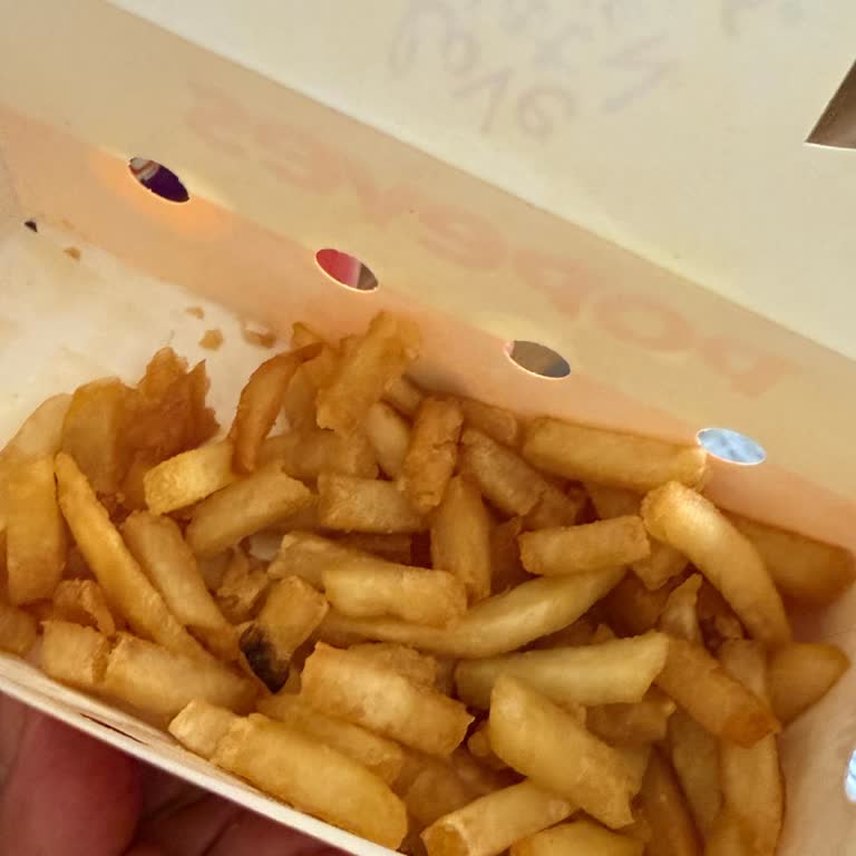 Popeyes Siparişinde Soğuk Ve Bayat Ürünler, Ücret İadesi Talebi