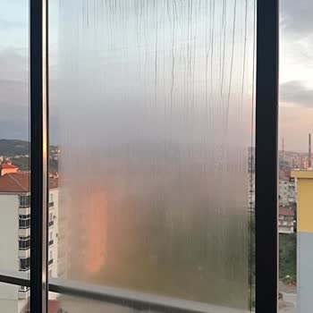 Albert Genau Cam Balkon Buğulanması Ve Jaluzi Arızası Hala Çözülmedi