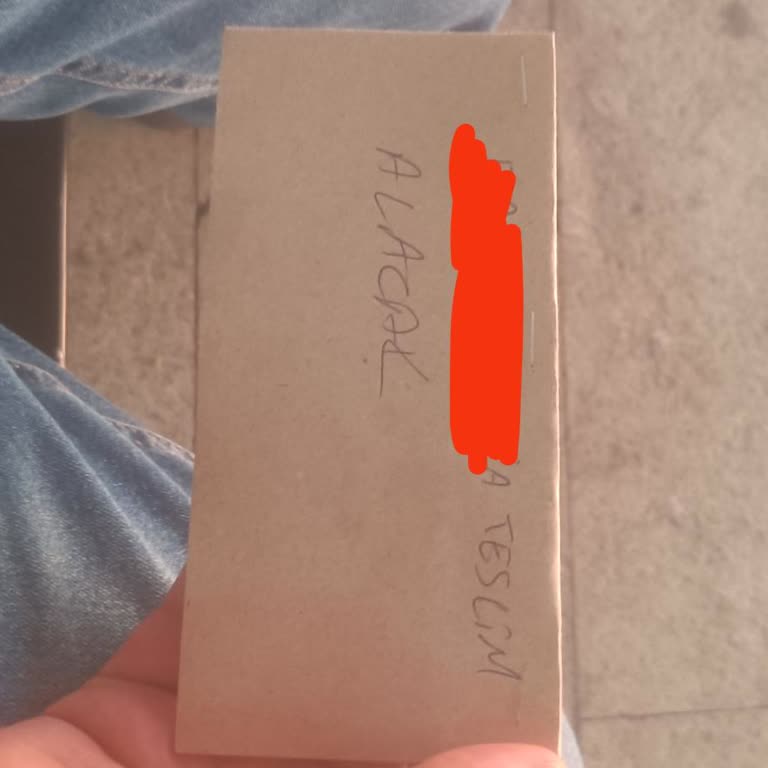 Kimlik Ve Kredi Kartı Emaneti Kayboldu, Şirket Yetersiz Açıklama