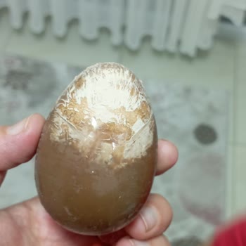 Şölen Ozmo Sürpriz Yumurtada Bozulmuş Çikolata Ve Renk Değişikliği