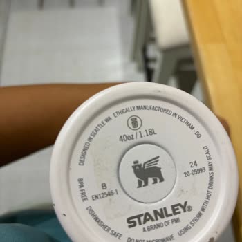 Stanley Termos Alt Gövde Kaplama Ve Boya Kalkmasıyla Garanti Talebi