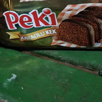 Şok Marketler Alınan Kekte Alüminyum Folyo Parçası Çıktı Ve Sağlık Riski Oluştu