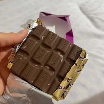 Ülker’in İndirimli Beyaz Ve Tadı Kötü Çikolatası İçin Gıda Güvenliği Şikayeti