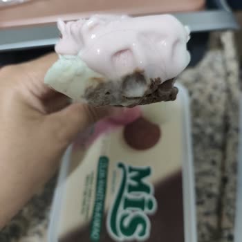 Mis Dondurmasında Saç Teli Görmek Hijyen Endişesi Yarattı