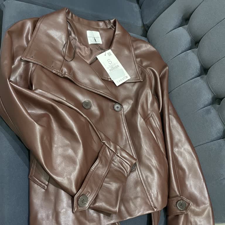 Eksik Ve Yanlış Gönderilen Ceket Nedeniyle Stradivarius’a Şikayet