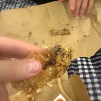 Popeyes Şubesinde Bayat Ve Eksik Sipariş, Tam İade Talebi