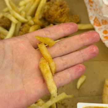 Popeyes Şubesinde Bayat Ve Eksik Sipariş, Tam İade Talebi