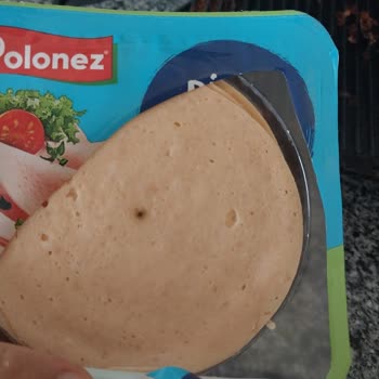 Şok Market Gülderen Şubesinde Küflü Salam Sağlık Riskine Dönüştü