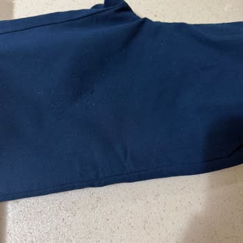 H&M Okul Pantolonunda İlk Kullanımda Tüylenme Şikayeti