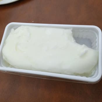 Konya File Market’te Dondurma Kıvamı Kar Gibi Çıktı