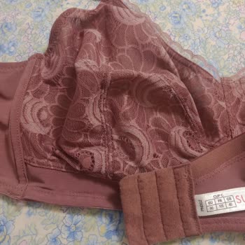 Yan Bariyerlerinden Ağrı Veren Sütyen Ve Fiyat Düşüşü Nedeniyle Değişim Talebi