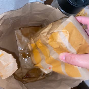 Yemeksepeti Üzerinden Çıtır Tavuk Burger Paketinde Sızıntı Ve Dağılma, İade Talebi