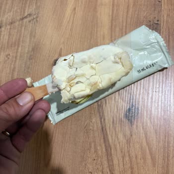 Küflü Magnum Mini Beyaz Dondurması Sağlık Endişesi Ve Cevapsız Şikayet