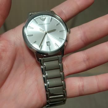 Emporio Armani Saatin Çelik Kordonunda Üç Kullanımda Çizikler: Kalite Şikayeti
