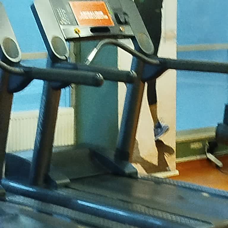 Üsküdar Fitness Salonunda Bozuk Koşu Bantları Ve İlgisiz Personel