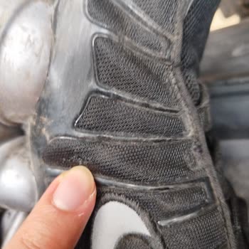 Nike Shox Ayakkabısının Kısa Sürede Yanlarından Patlaması Ve Değişim Talebi