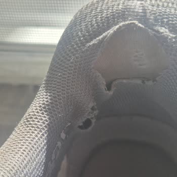 Skechers Hillcrest Ayakkabısında İç Topuk Astarı Erken Yıpranması Ve Üretim Kusuru Şikayeti