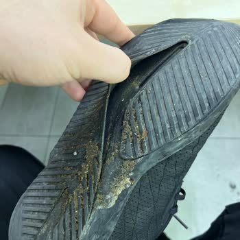 Kartal E5 Outlet'tan Aldığım Adidas Ayakkabım Üç Gün İçinde Yırtıldı Ve Tabanı Ayrıldı